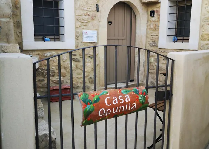 Casa Opuntia